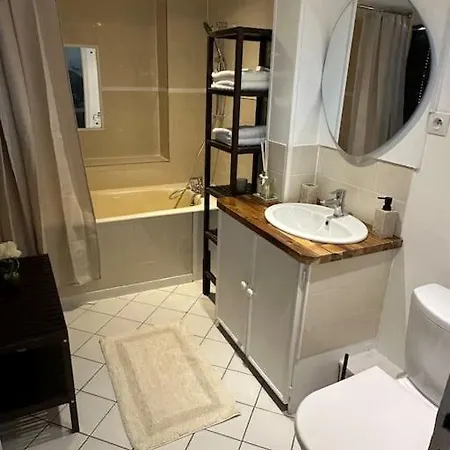 Premium House En Hypercentre - Parking Inclus Et A 7 Mins Rer A Apartment